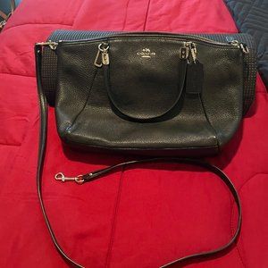 Black Leather Coach Bag w/shoulder strap